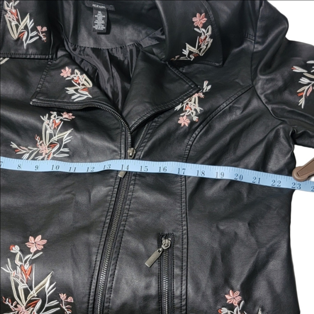 ALFANI embroidered Vegan Leather Coat XL. Floral, Oriental, Animal-friendly🤗 - Picture 10 of 10
